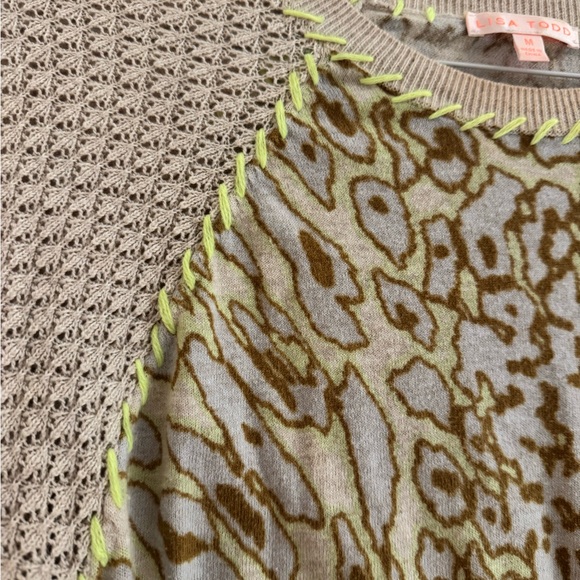 Lisa Todd Green and Cream Graphic Ribbed Blouse - Picture 2 of 4